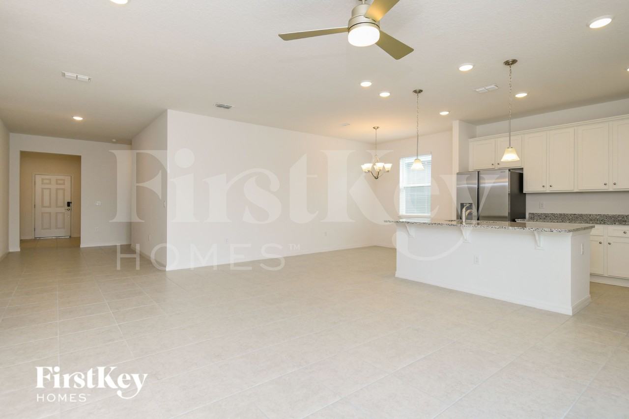 1227 Ponca Rd - Photo 4 of 16