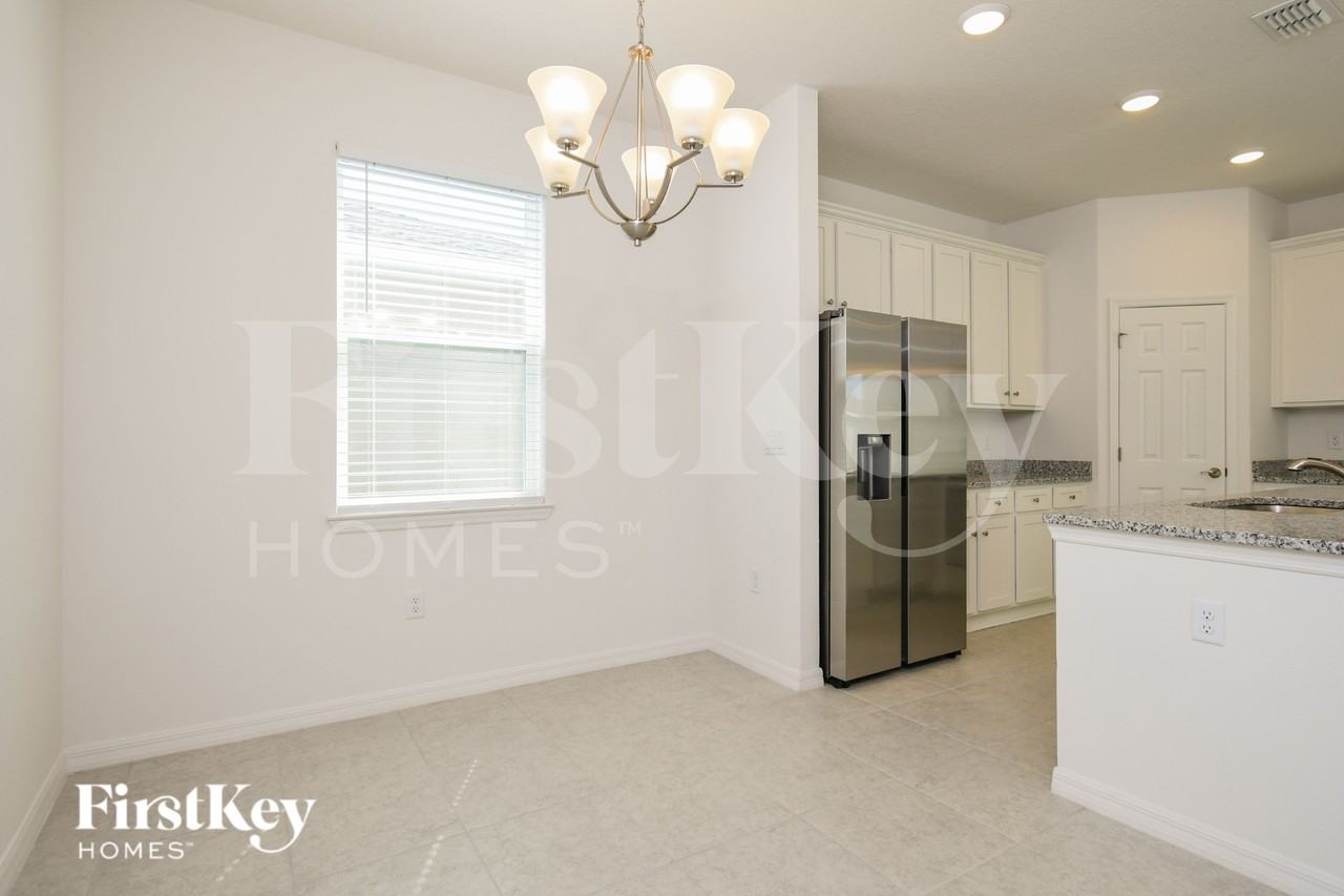 1227 Ponca Rd - Photo 5 of 16