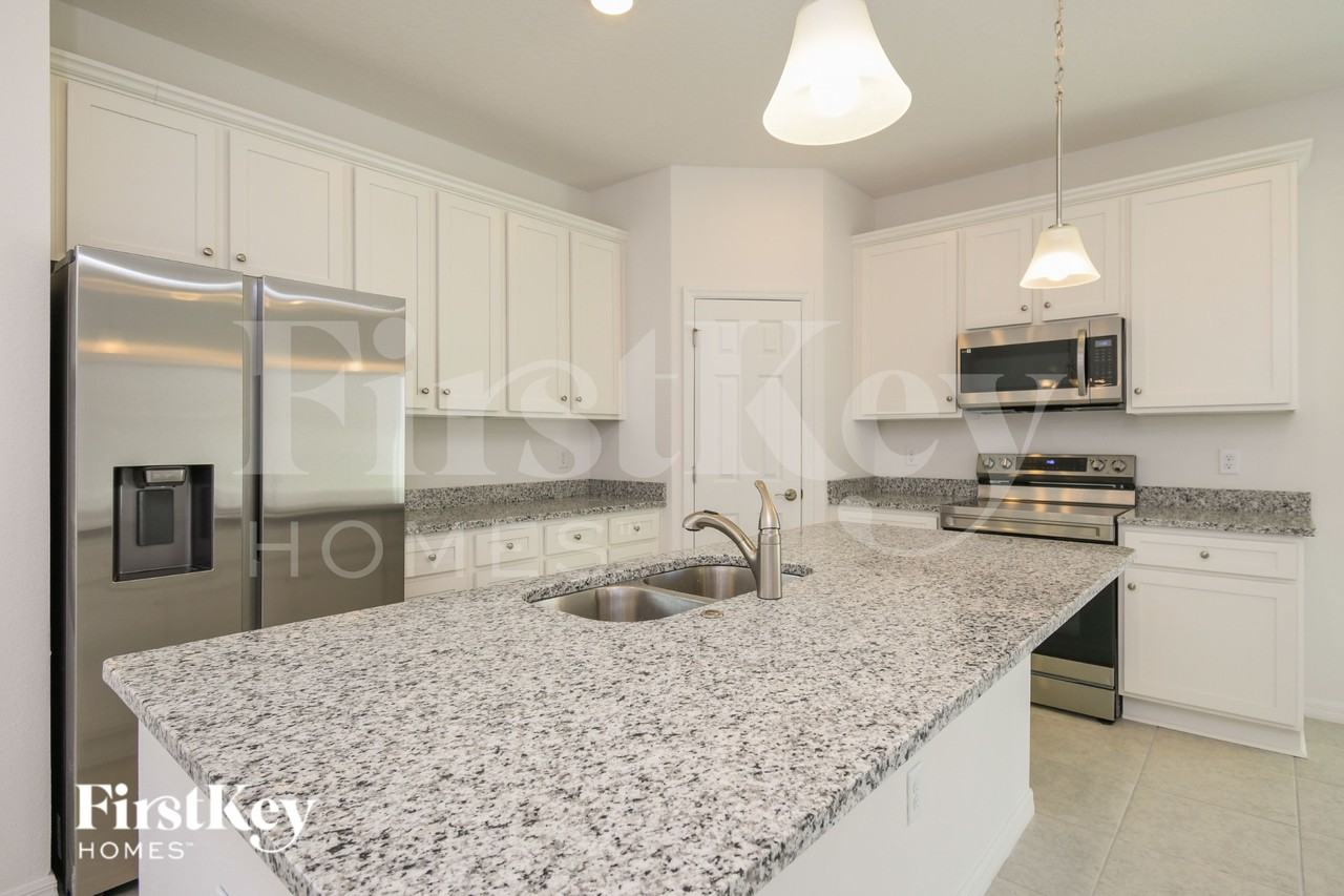 1227 Ponca Rd - Photo 6 of 16