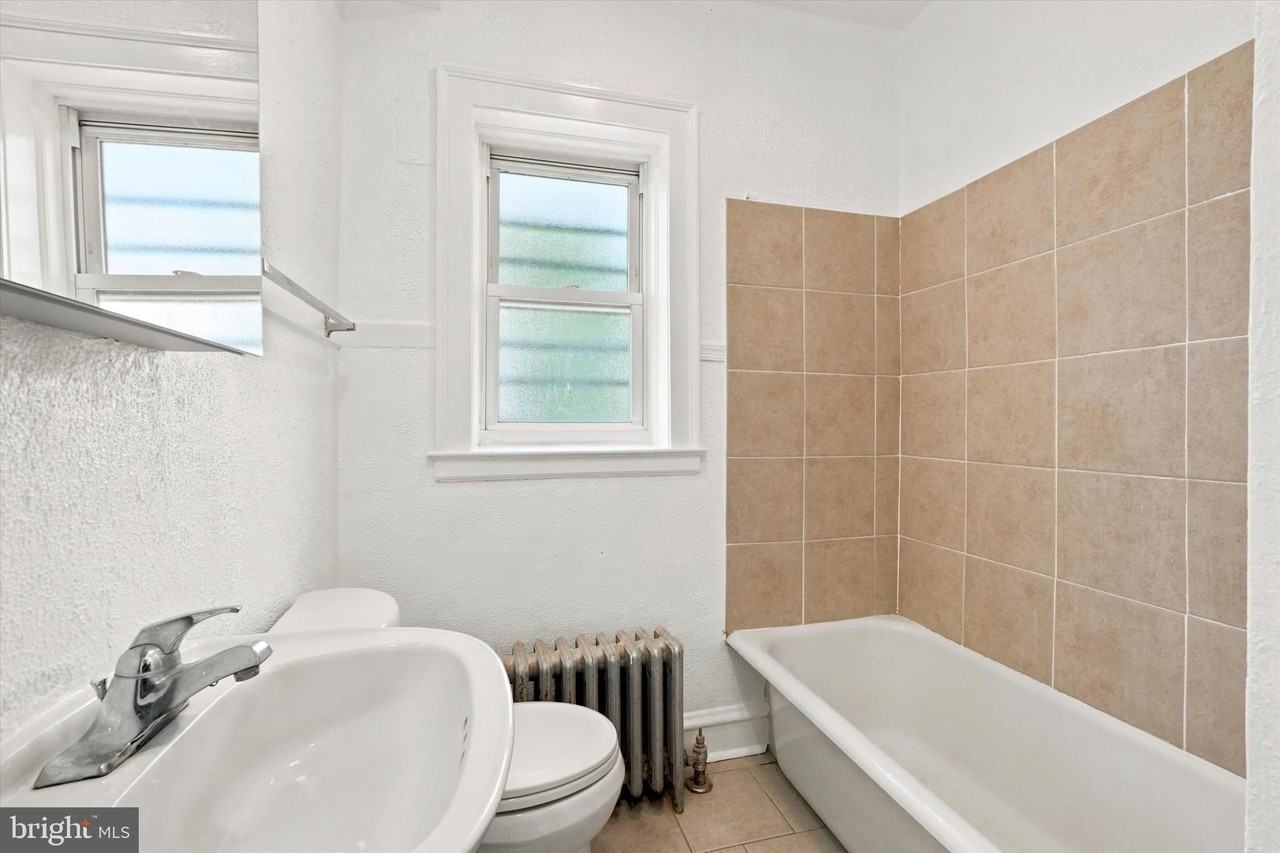 5548 Ridge Ave #2ndFL - Photo 5 of 15