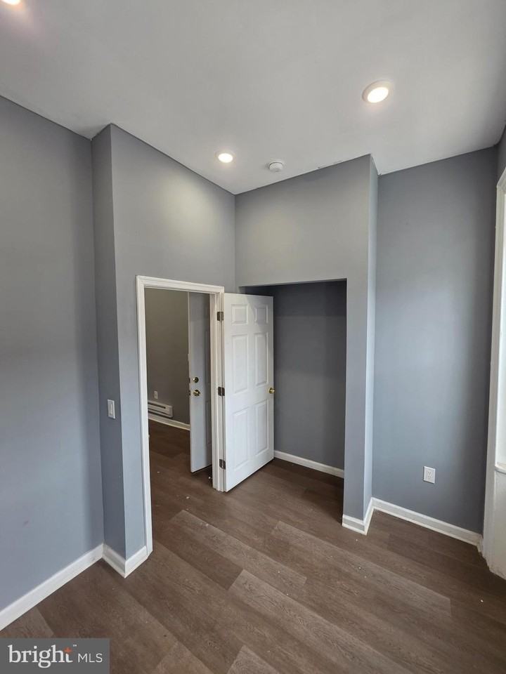 2535 N 8th St - Photo 2 of 11