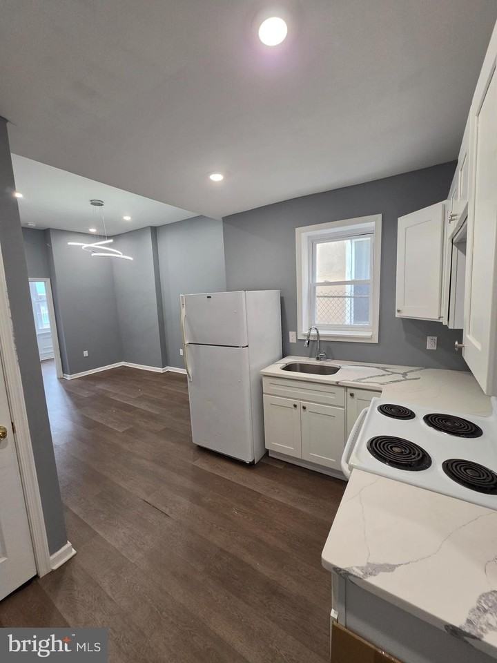 2535 N 8th St - Photo 4 of 11