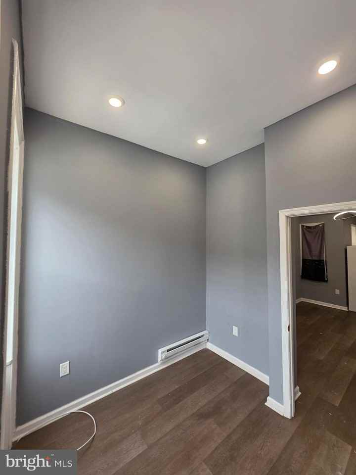 2535 N 8th St - Photo 5 of 11