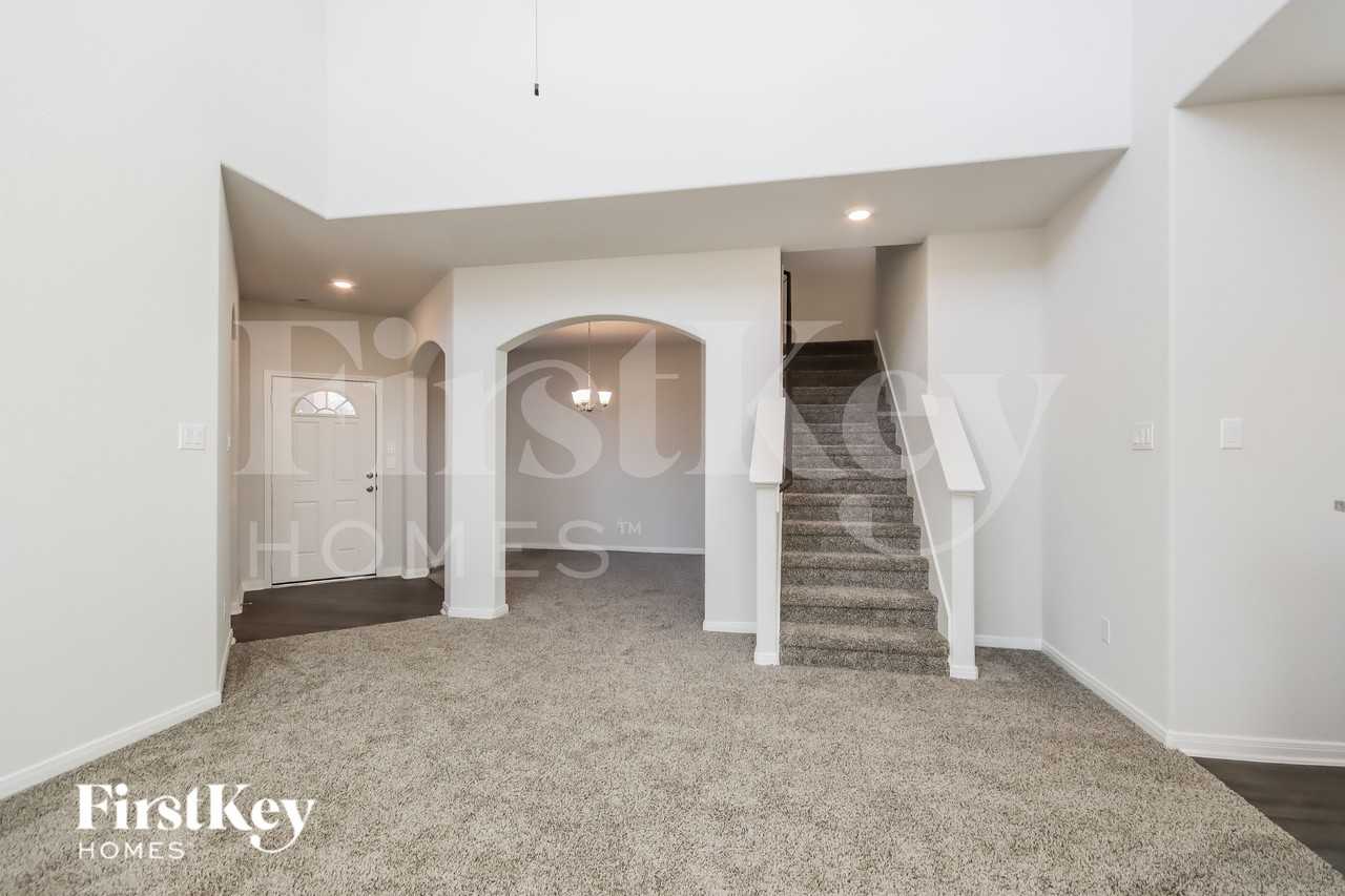 26207 Cooperstown Way - Photo 3 of 14