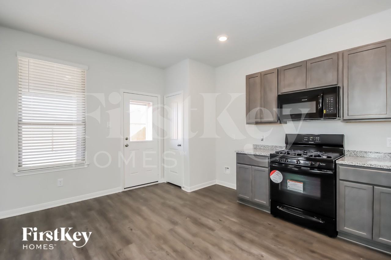 26207 Cooperstown Way - Photo 5 of 14