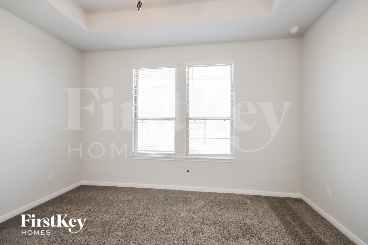 26207 Cooperstown Way - Photo 7 of 14