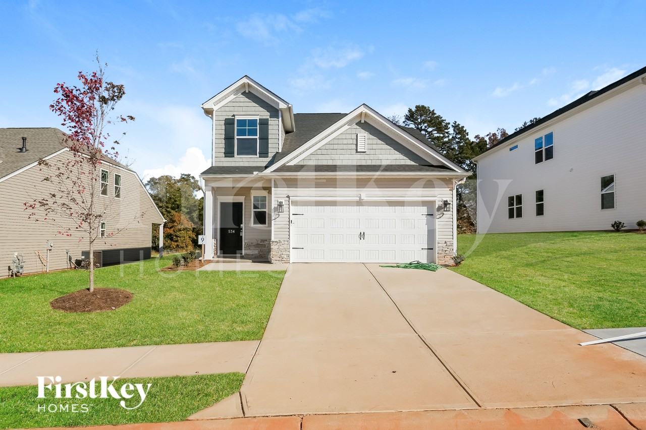 534 Hillpark Ln
