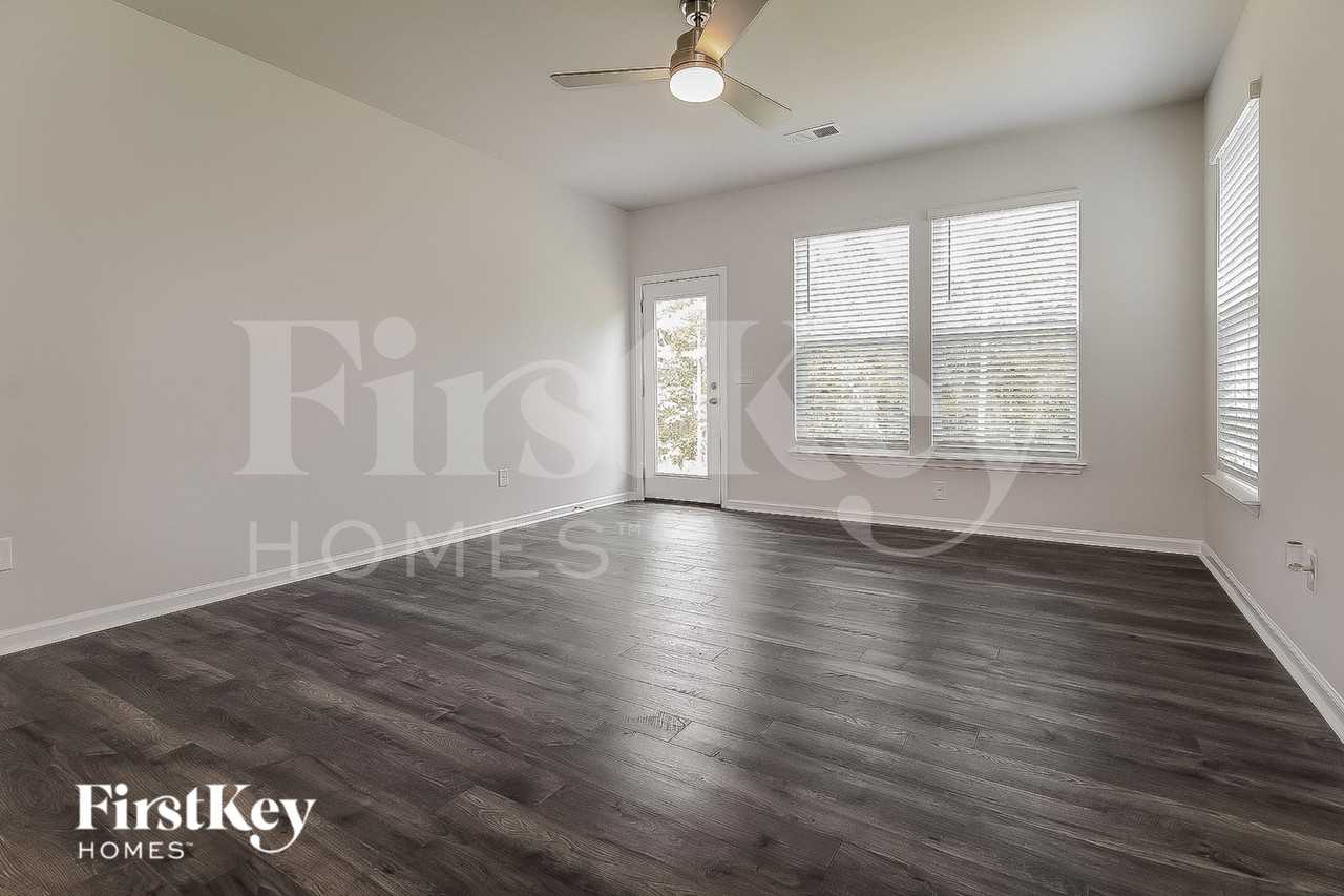310 Ashborne Ln - Photo 2 of 15
