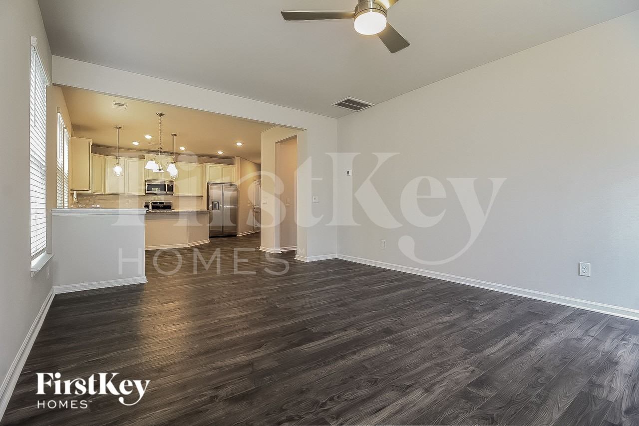 310 Ashborne Ln - Photo 3 of 15