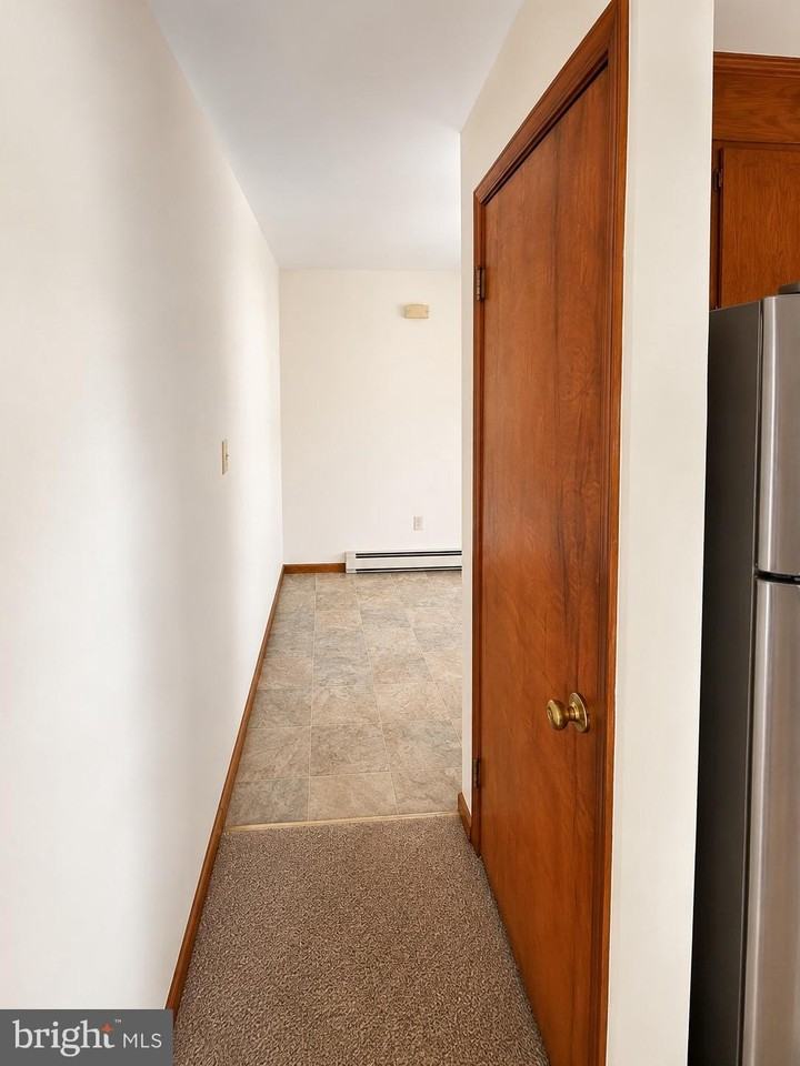 403 Market Ave - Photo 6 of 6