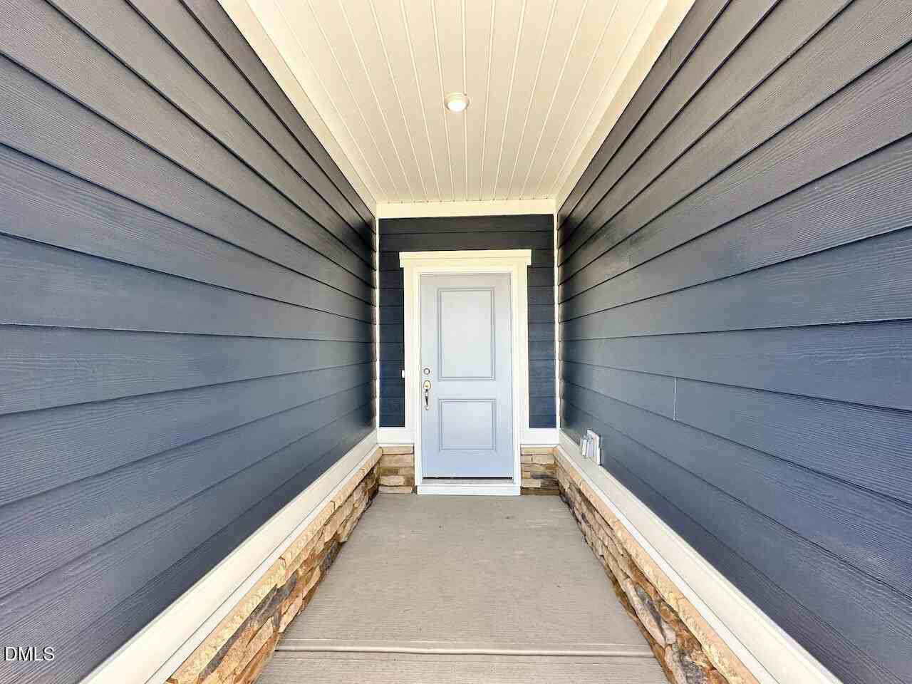 4933 Flathead Pl - Photo 4 of 31