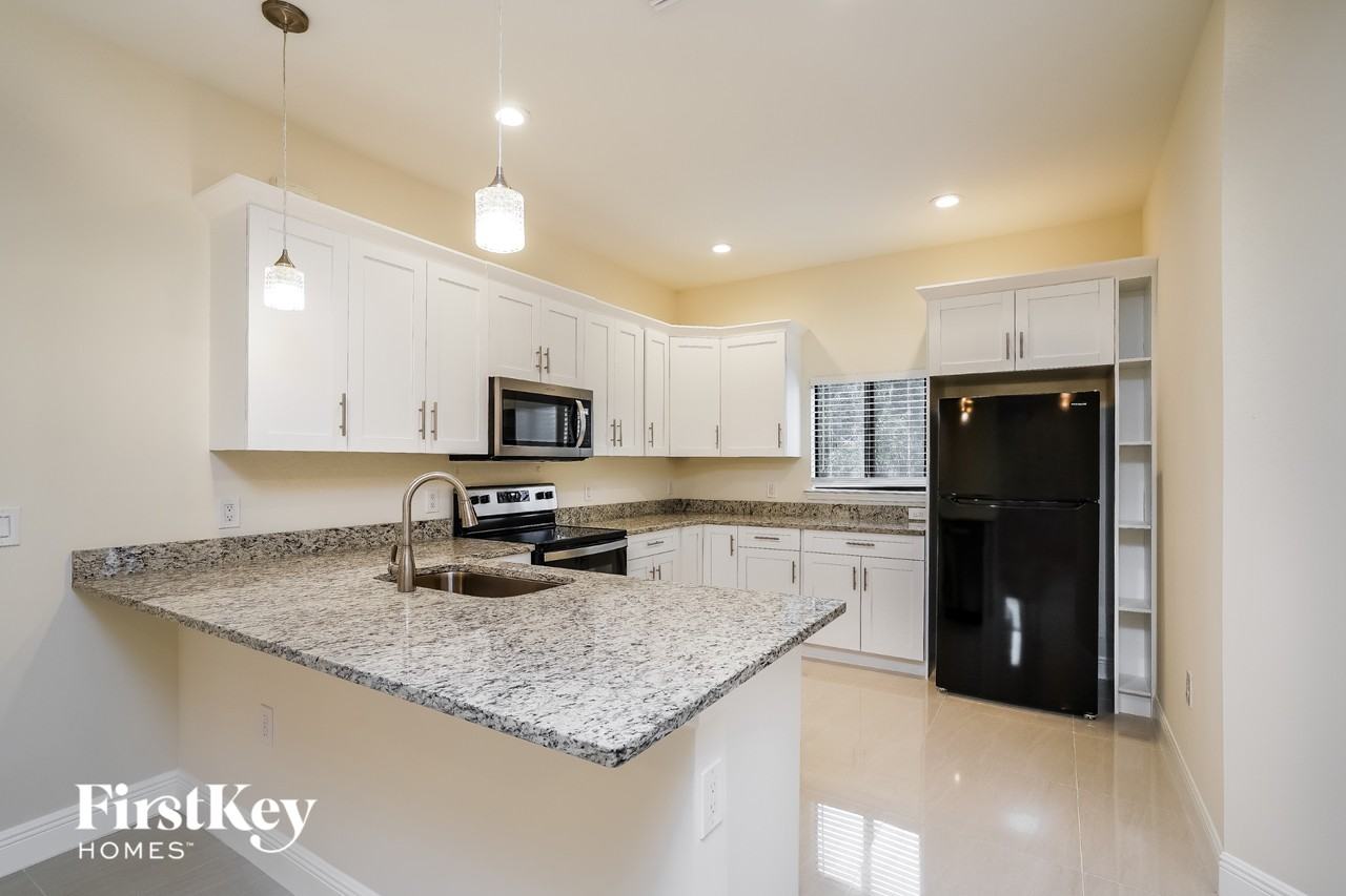 3404 26th St Sw - Photo 4 of 15