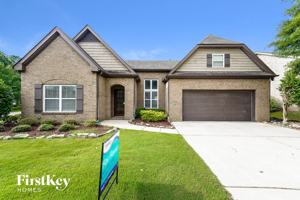 featured image of 995 Valley Cir