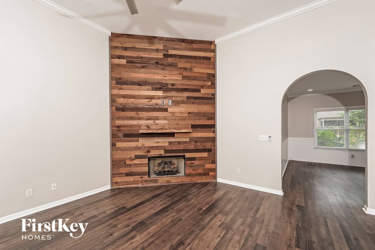 995 Valley Cir - Photo 6 of 15