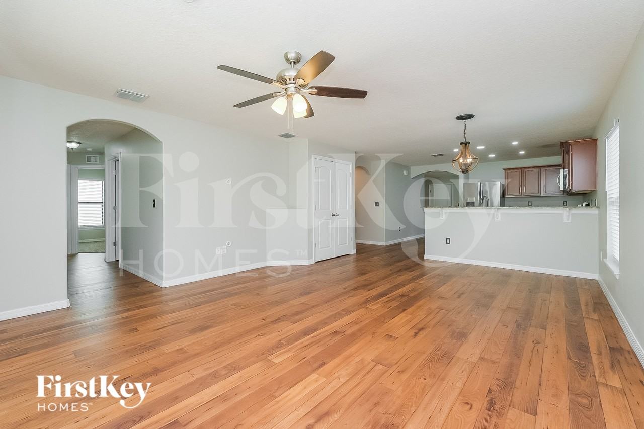 11867 Thicket Wood Dr - Photo 3 of 18