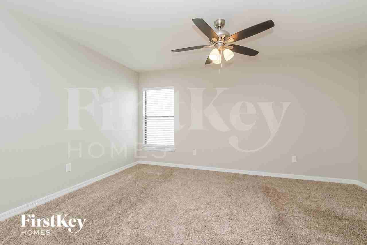 11867 Thicket Wood Dr - Photo 7 of 18