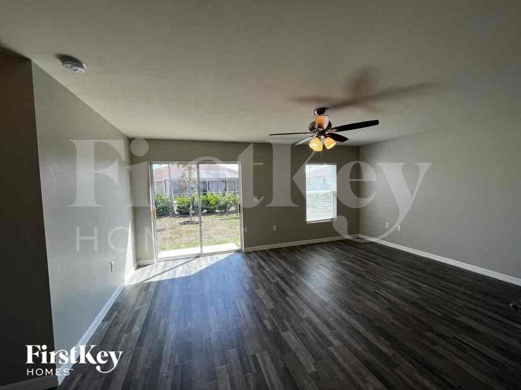 1005 Nw 13th Ave - Photo 2 of 28