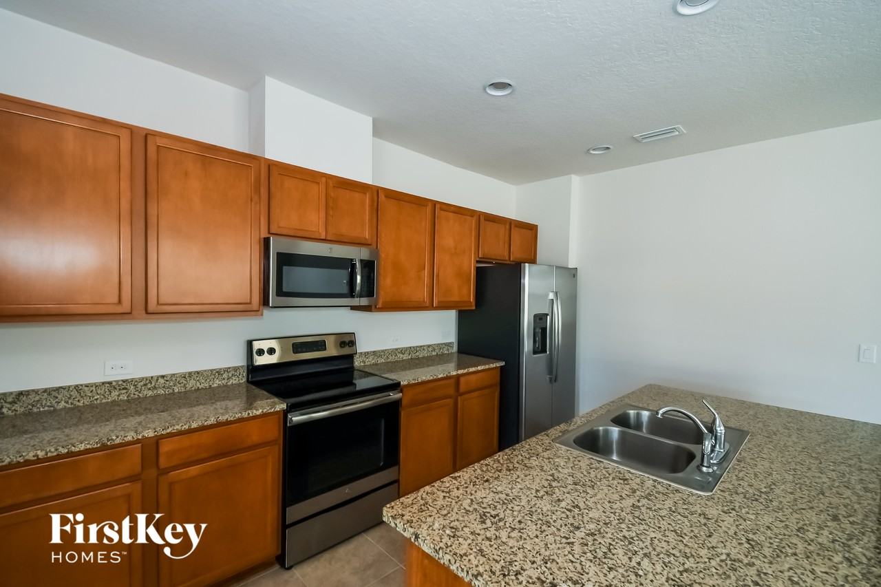 95509 Hanover Ct - Photo 6 of 15