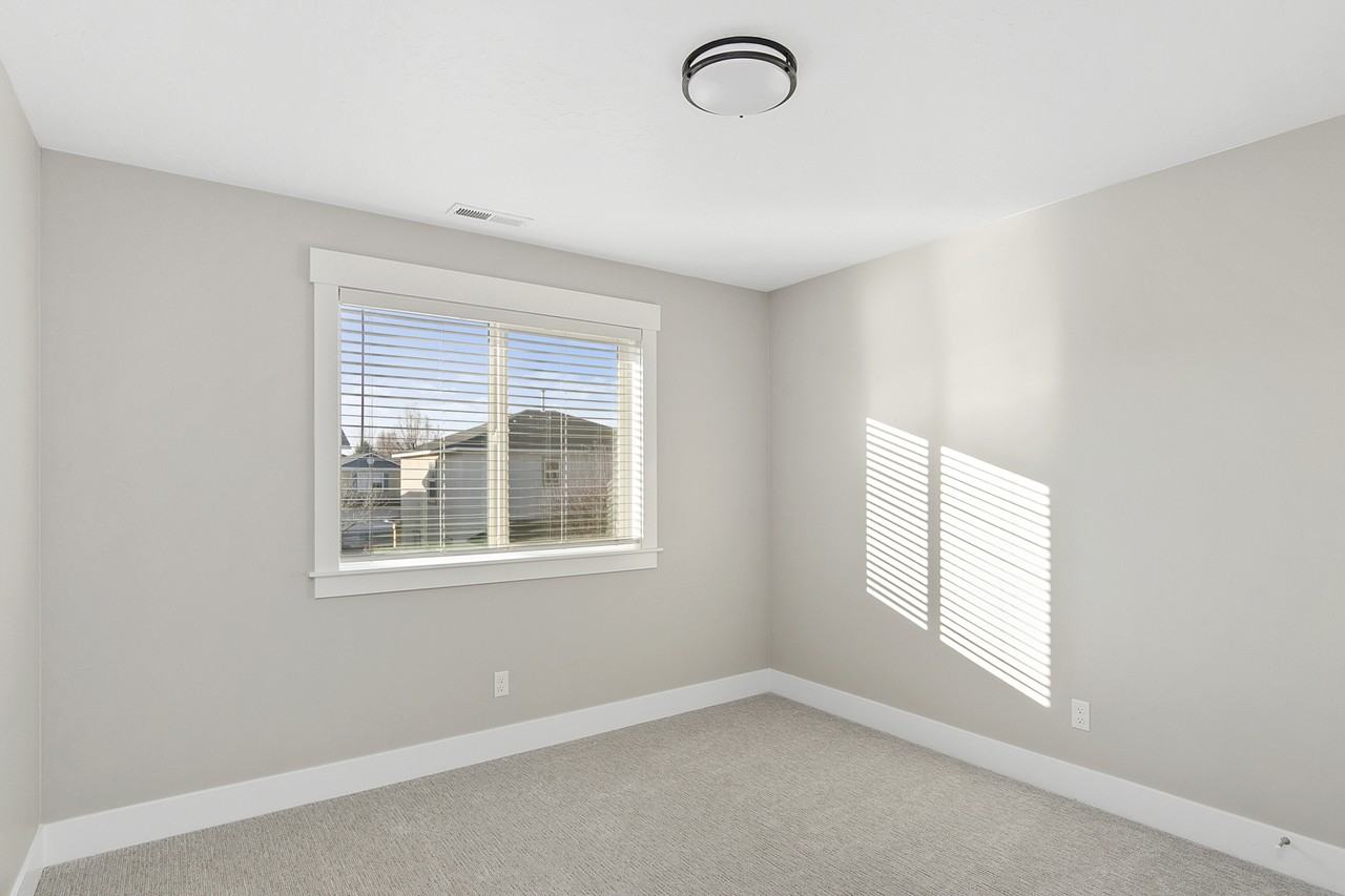 1446 E Star Dr #1 - Photo 5 of 18