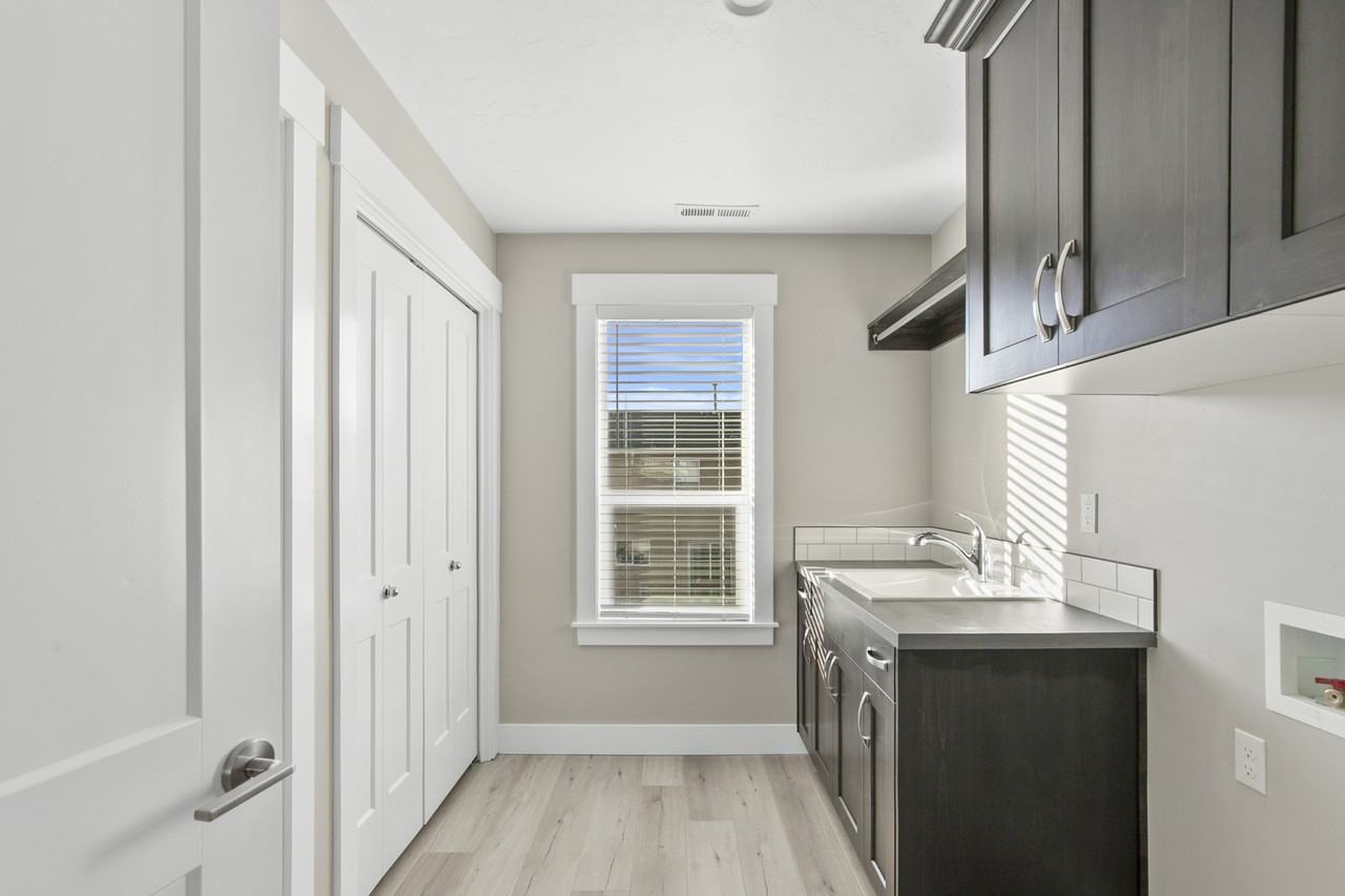1446 E Star Dr #1 - Photo 6 of 18
