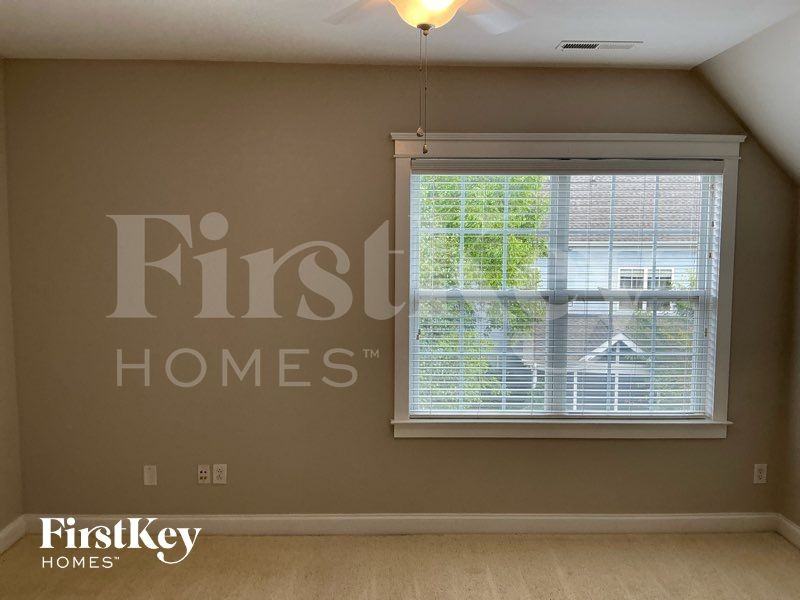 125 E Fenway Ave - Photo 6 of 10