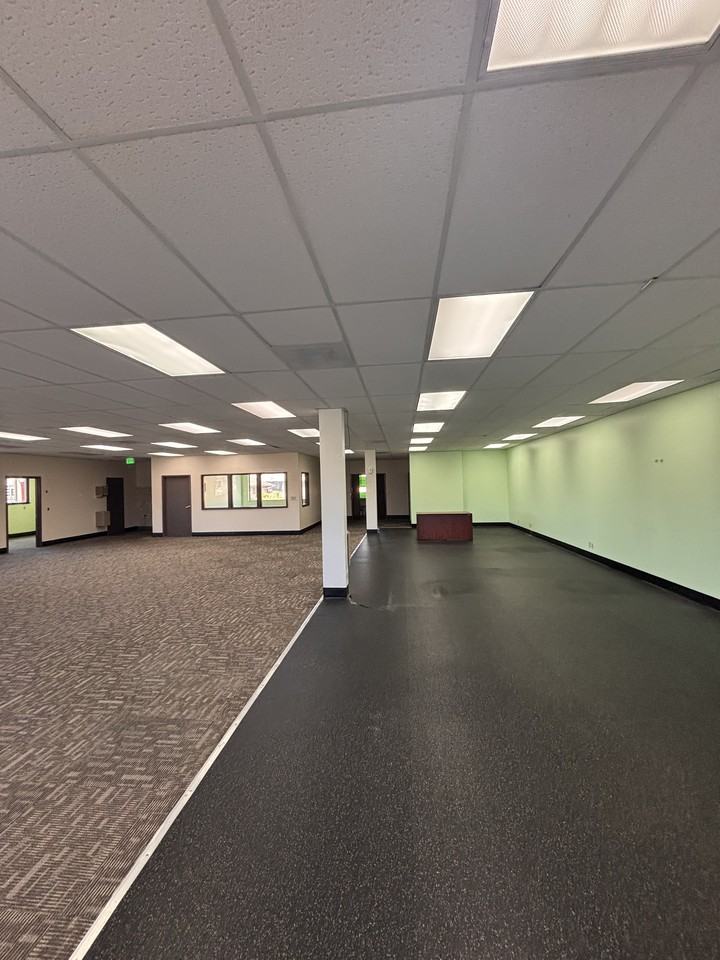 2700 2700 Simpson AveSuite 103 #103 - Photo 2 of 14