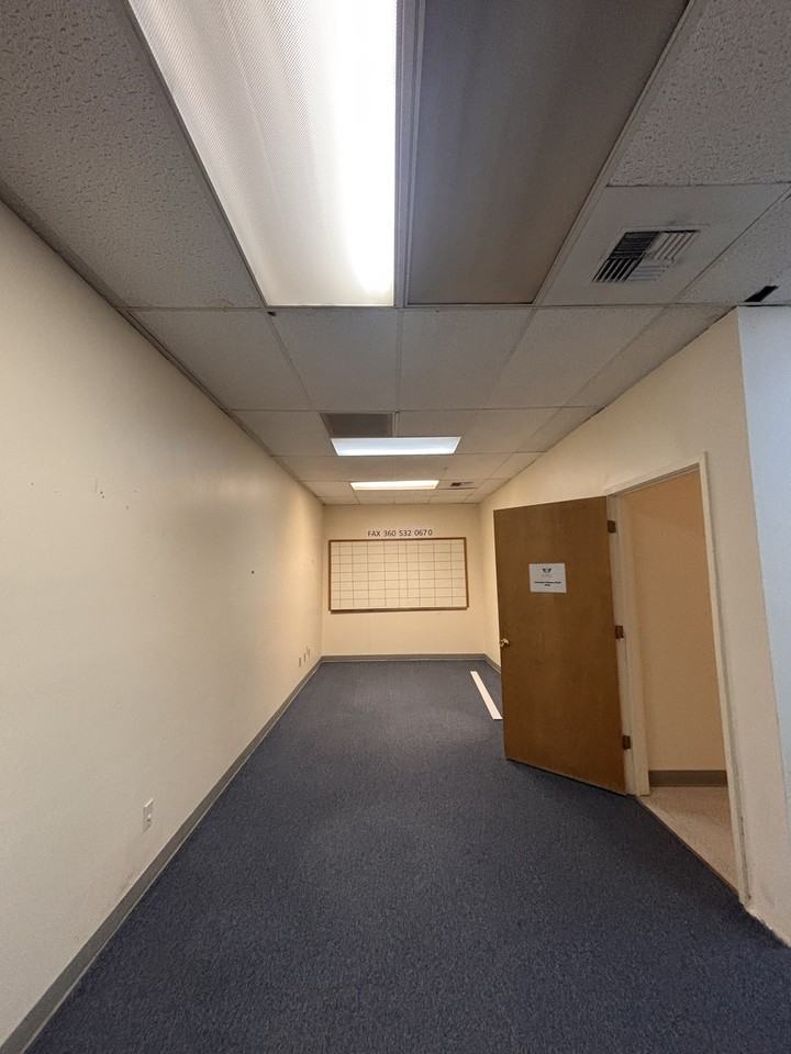 2700 2700 Simpson AveSuite 101 #101 - Photo 3 of 17