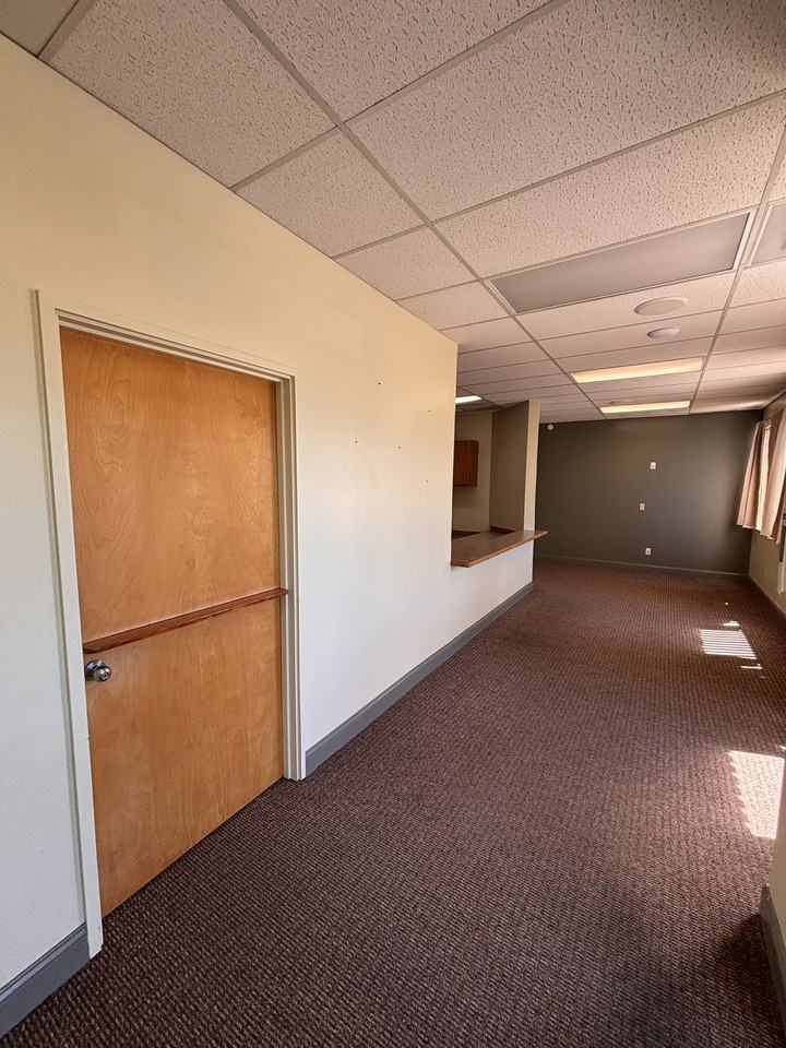 2700 2700 Simpson AvenueSuite 102 #102 - Photo 2 of 15