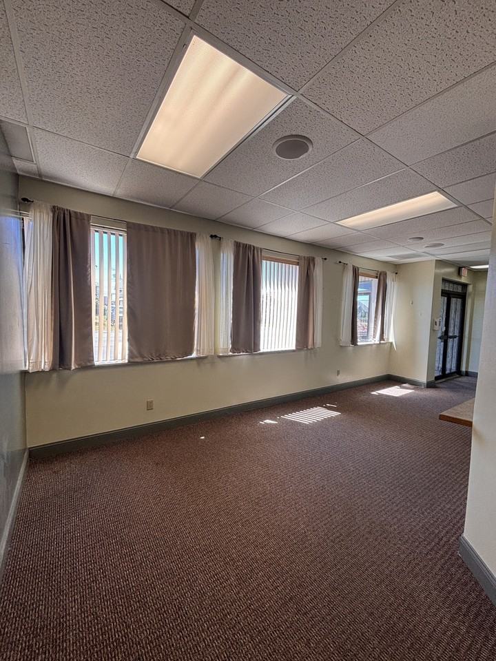 2700 2700 Simpson AvenueSuite 102 #102 - Photo 3 of 15