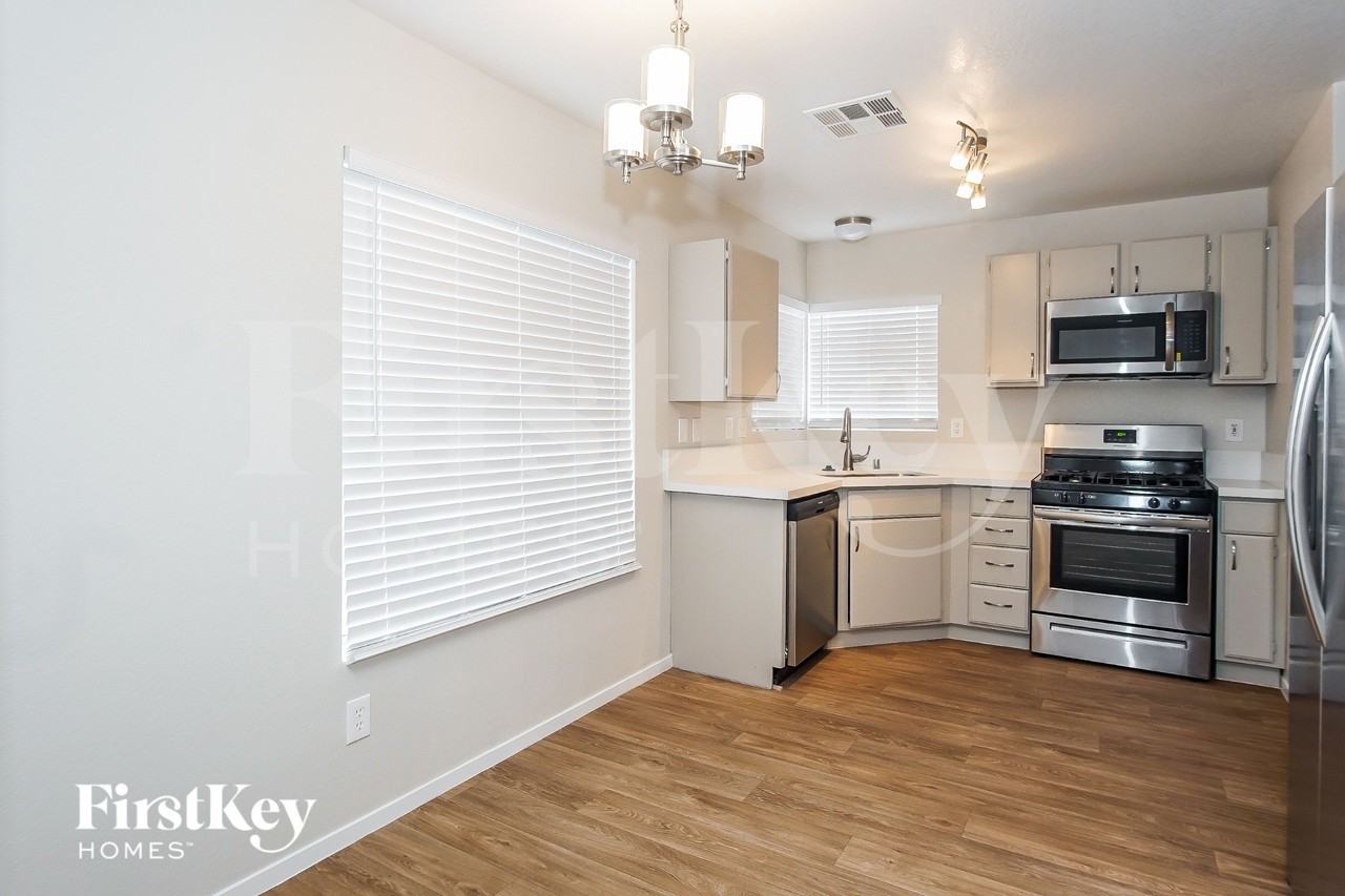 4600 W La Madre Way - Photo 4 of 15