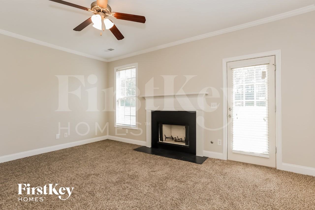 5680 Grande River Rd - Photo 3 of 15
