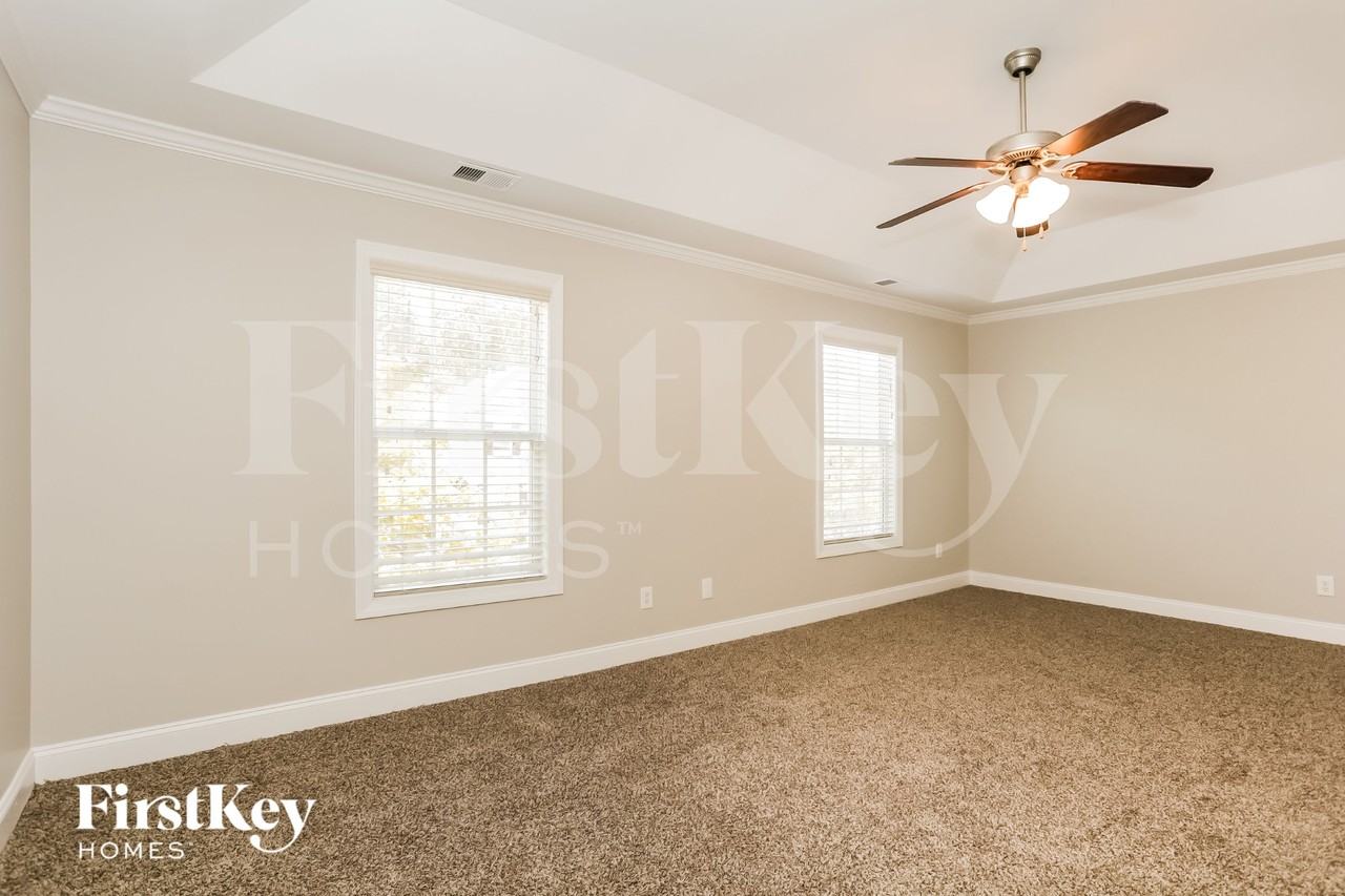 5680 Grande River Rd - Photo 6 of 15