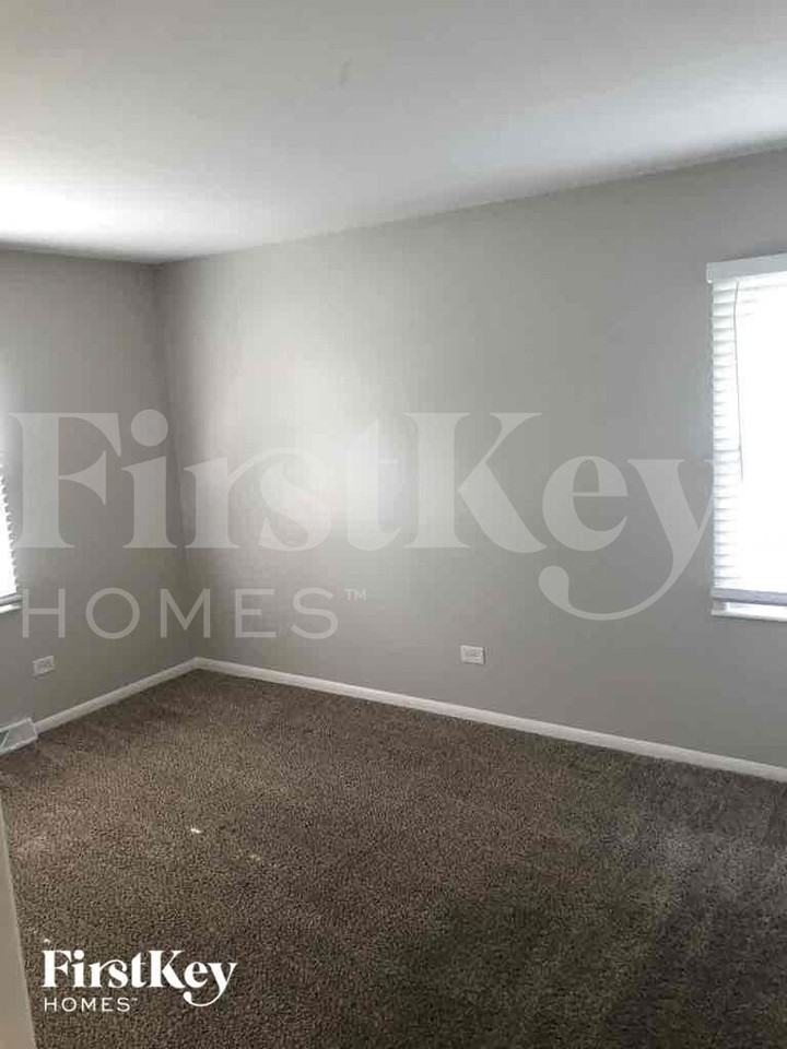 931 Central Ave - Photo 6 of 15