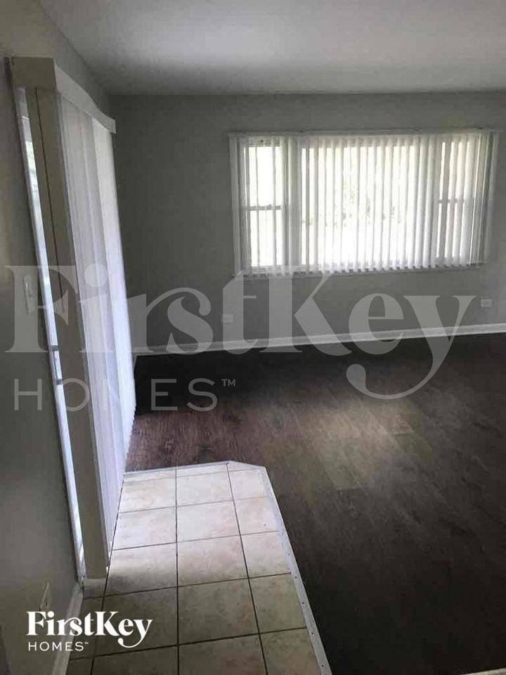 931 Central Ave - Photo 7 of 15
