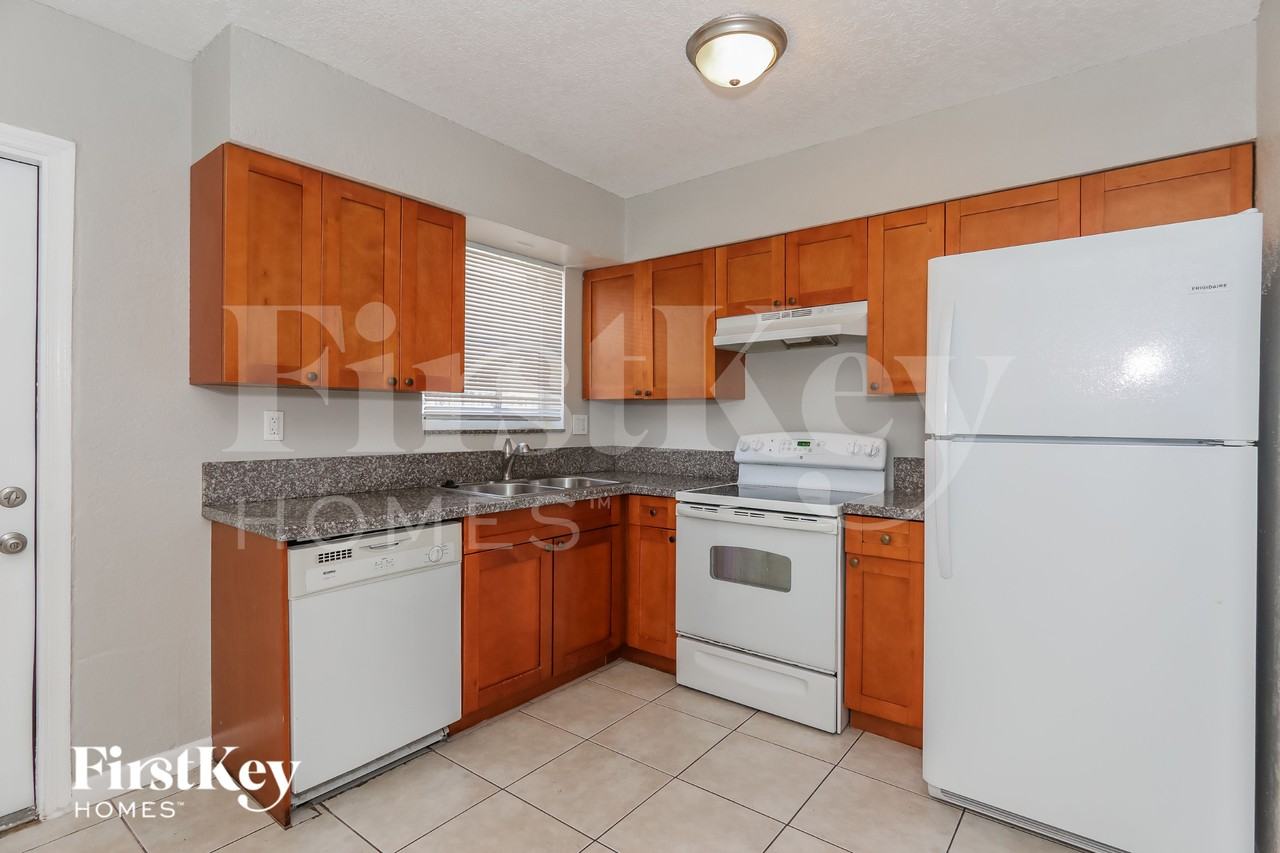 4900 Nwave - Photo 5 of 17