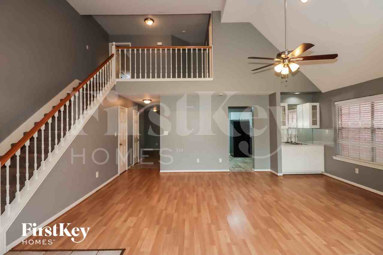 3225 Continental Dr - Photo 3 of 18