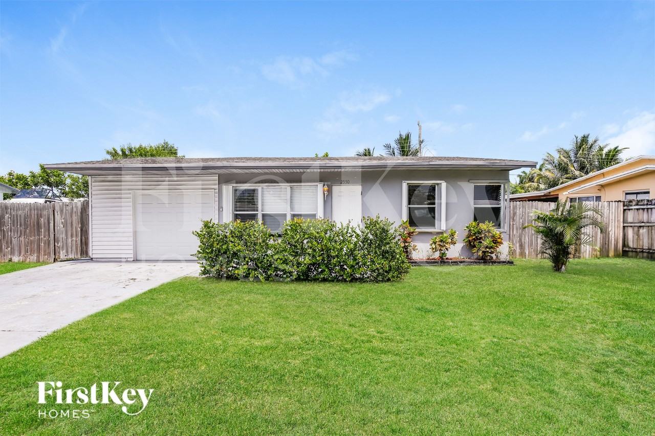 2550 Ne 8th Ave
