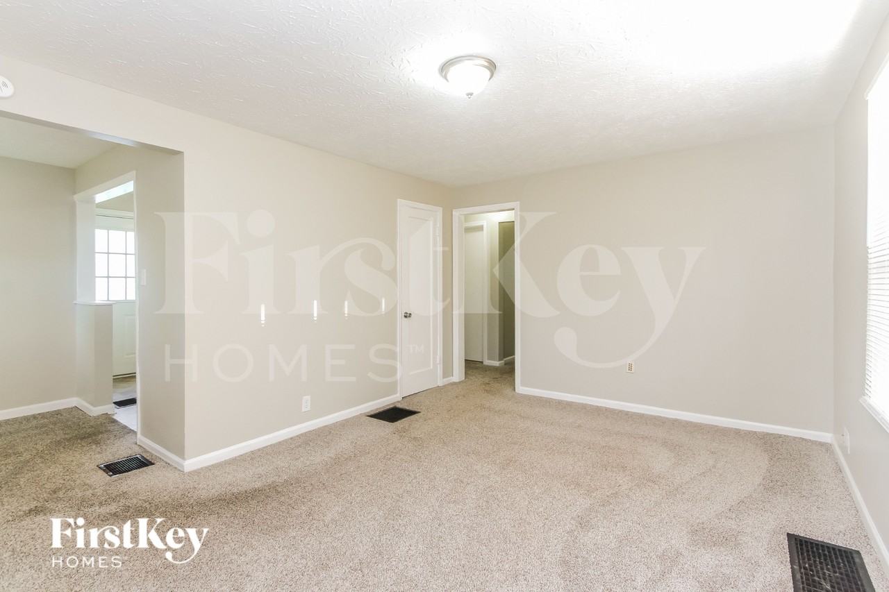 2337 Calhoun St - Photo 2 of 16