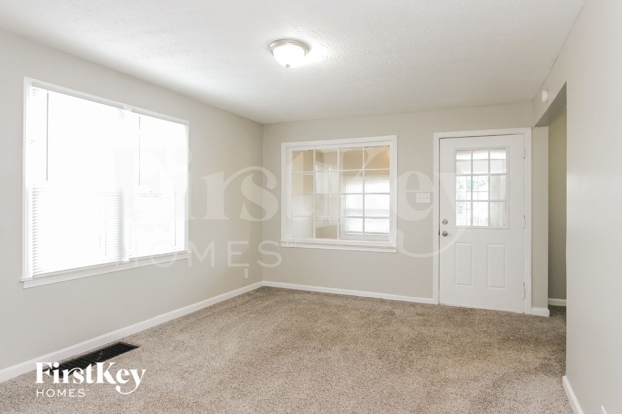 2337 Calhoun St - Photo 4 of 16