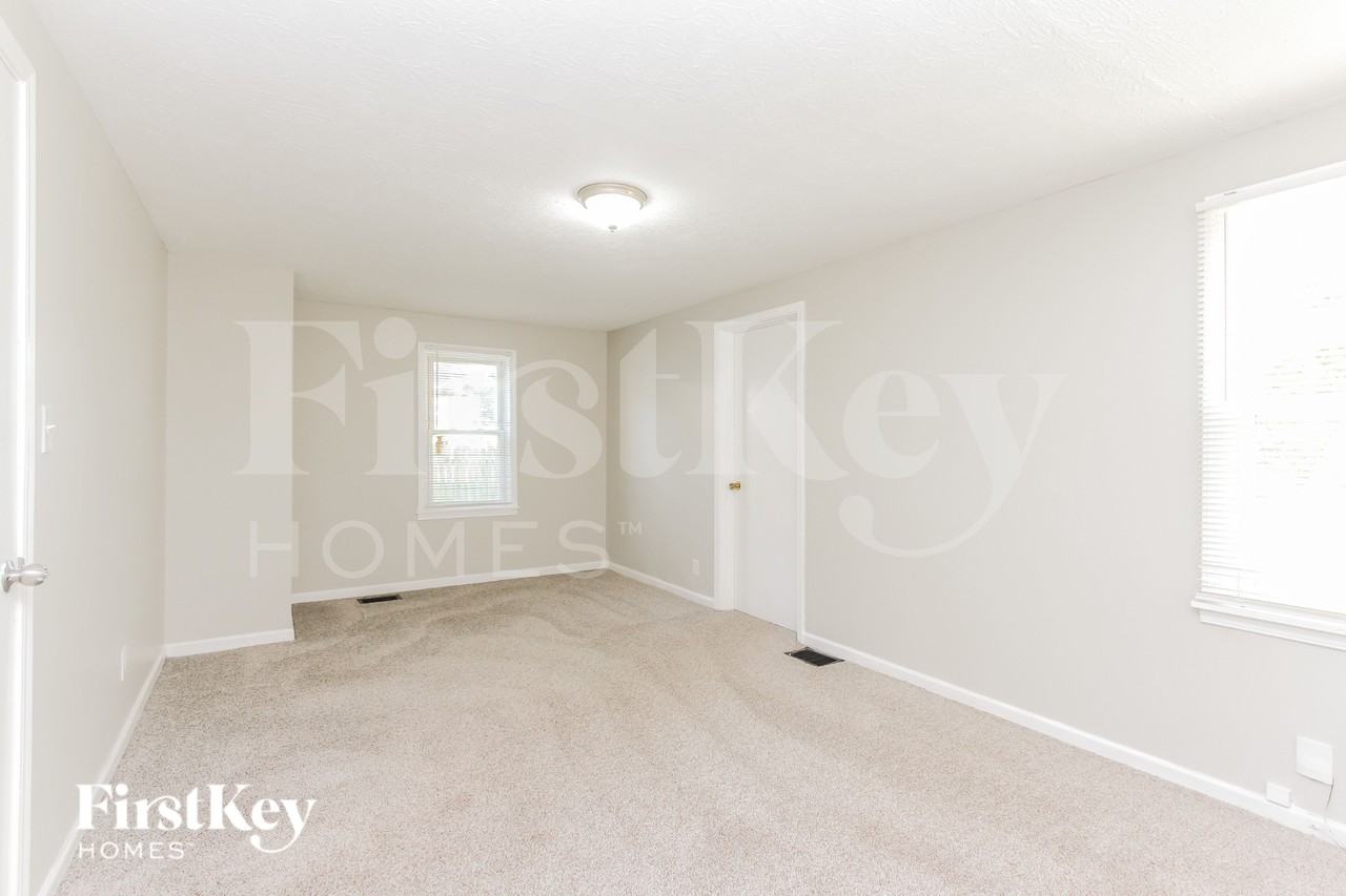 2337 Calhoun St - Photo 6 of 16