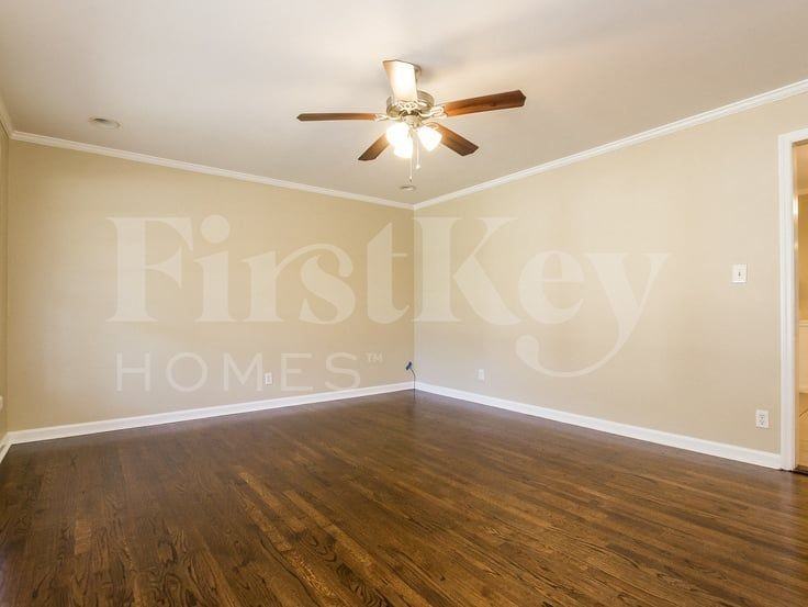 189 N 5th Ave - Photo 4 of 15