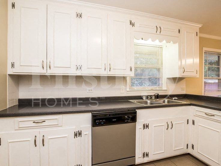 189 N 5th Ave - Photo 6 of 15