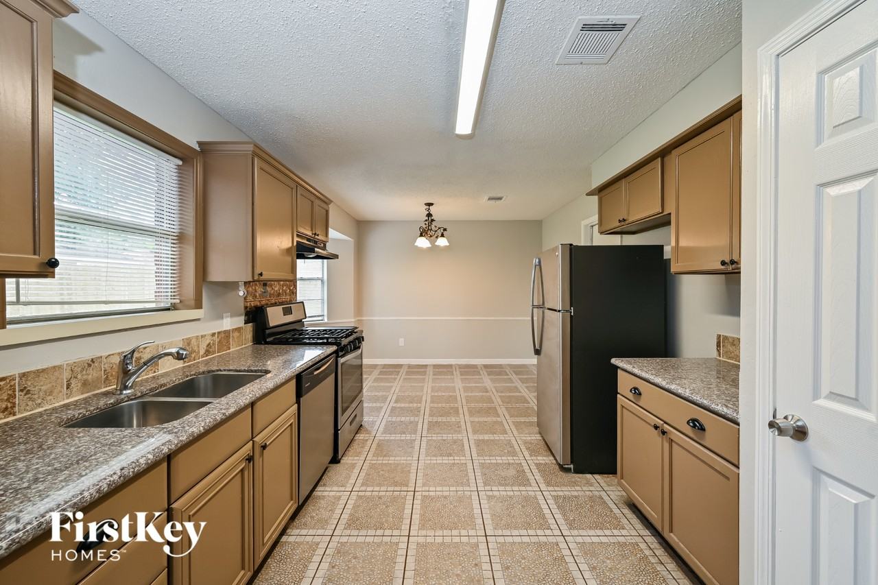 13706 Oleoke Ln - Photo 7 of 15