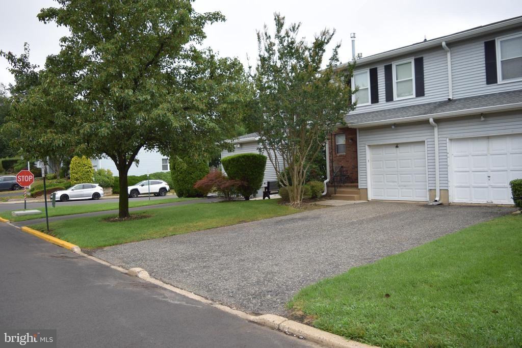 99 Brookview Cir - Photo 3 of 18