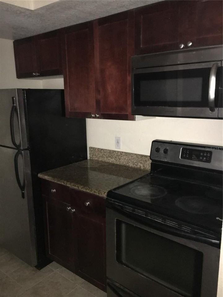 5148 Conroy Rd - Photo 4 of 14