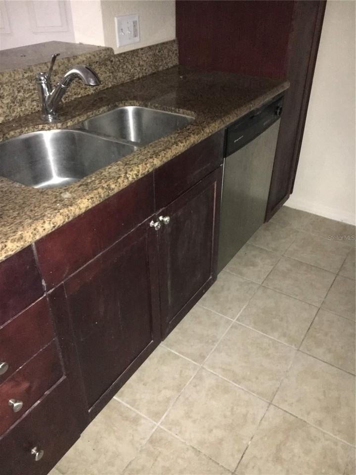 5148 Conroy Rd - Photo 5 of 14