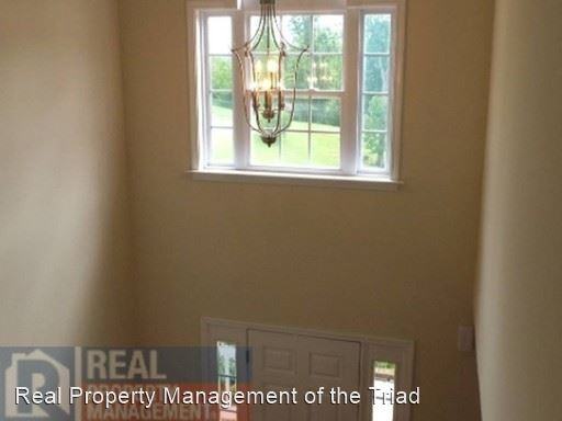 8105 Spring Hollow Ct - Photo 2 of 16