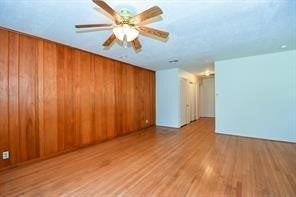 5042 Grape St - Photo 4 of 17