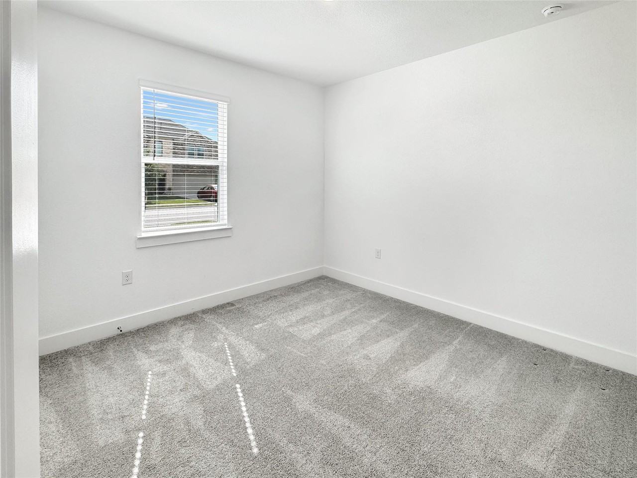 1420 Carvin Way - Photo 6 of 35