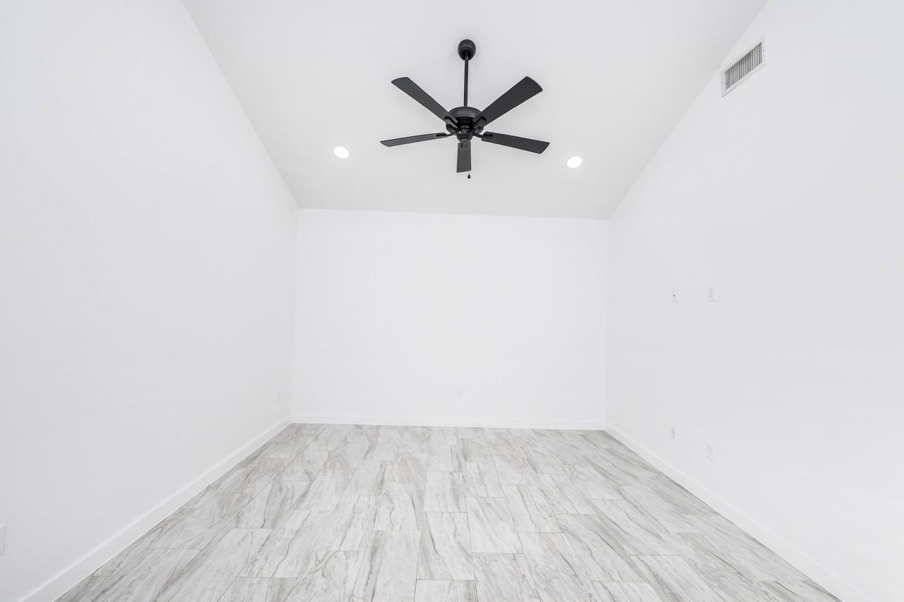 3911 Casa Blanca Rd - Photo 4 of 34
